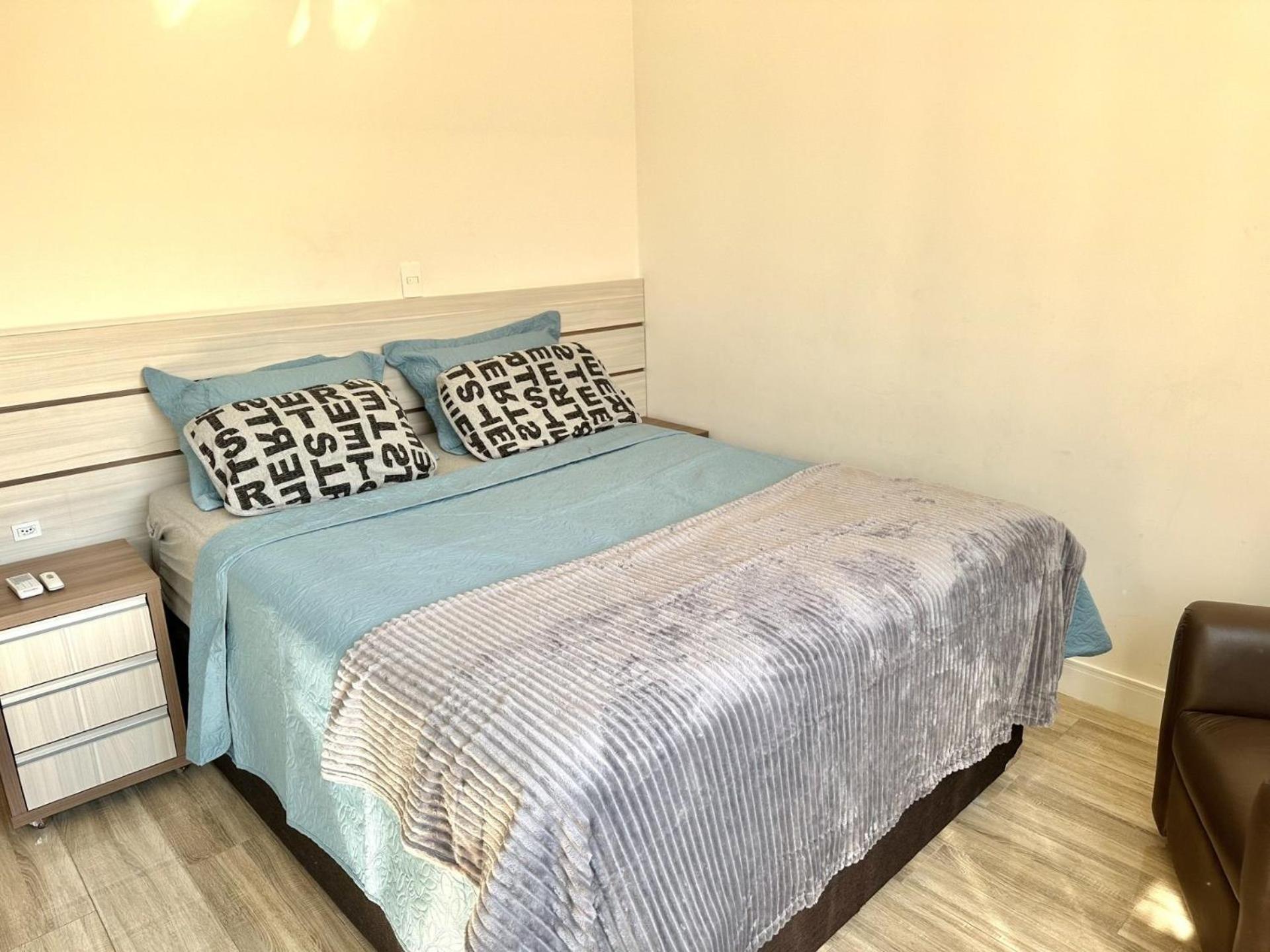 Apartamento Avenida F Бомбіняс Екстер'єр фото