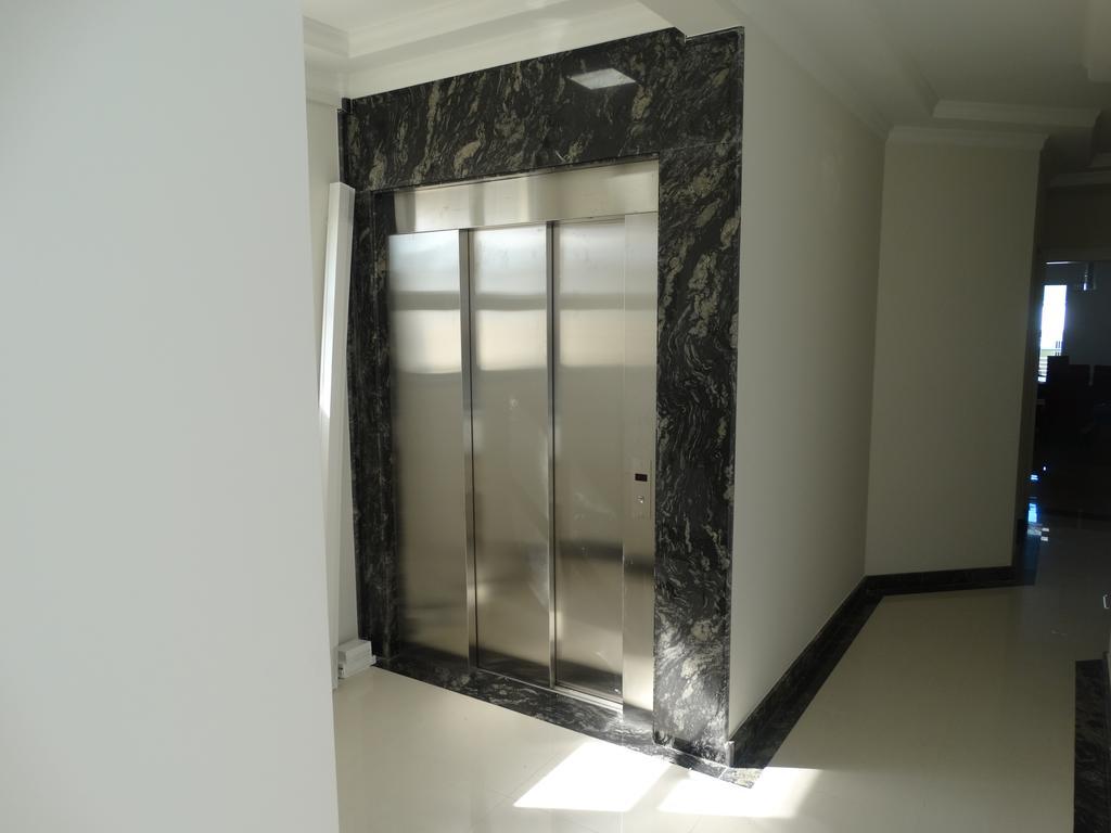 Apartamento Avenida F Бомбіняс Екстер'єр фото